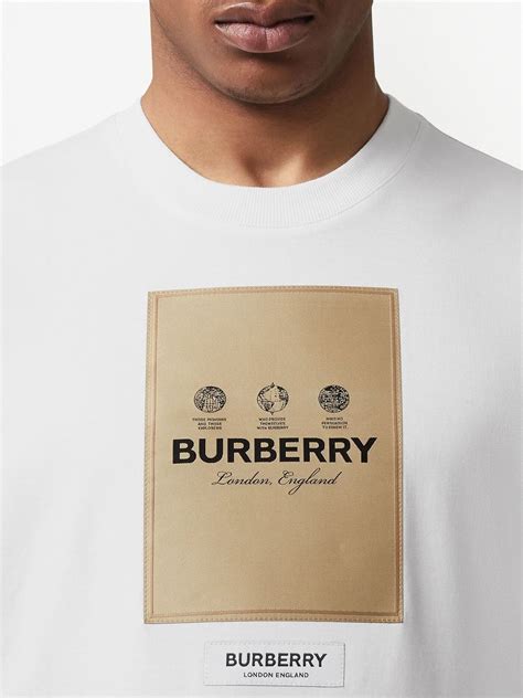 t-shirt burberry logo brown